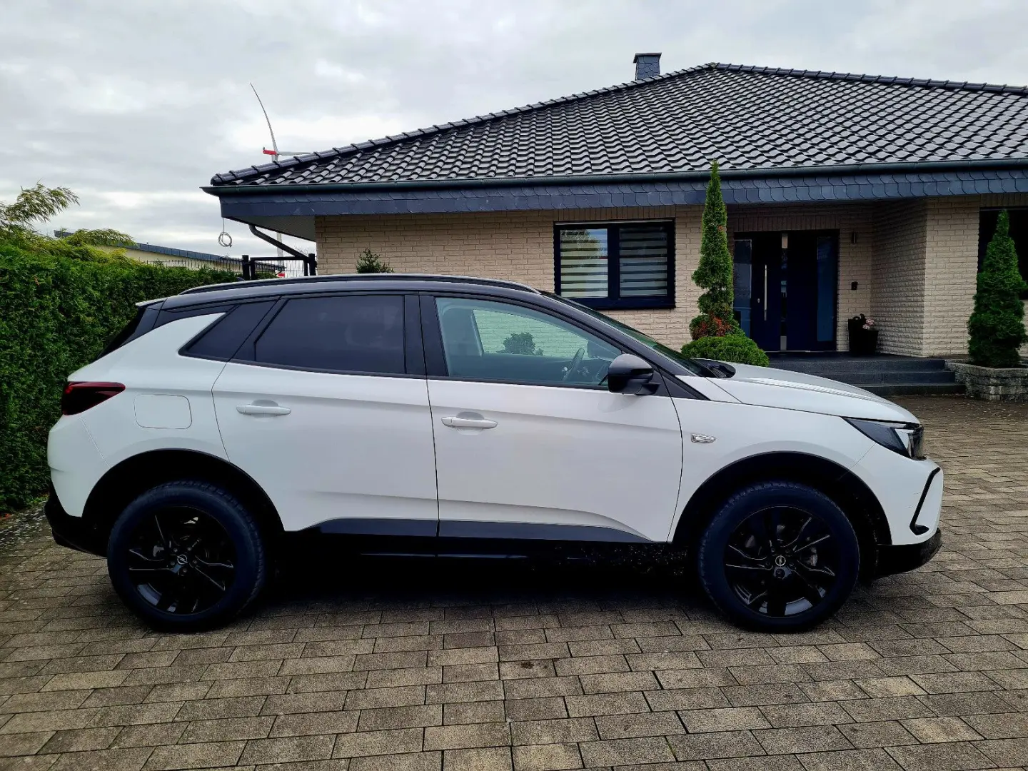 Grandland GS Line (Automatik  1.Hand  LED  Navi)