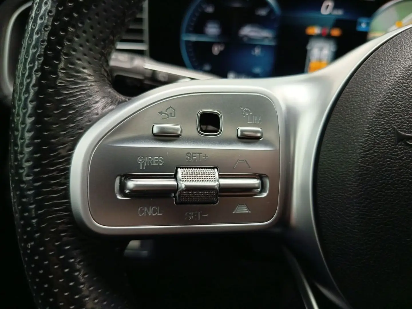 GLE 350 d 4Matic 9G-TRONIC AMG Line  ACC PANO