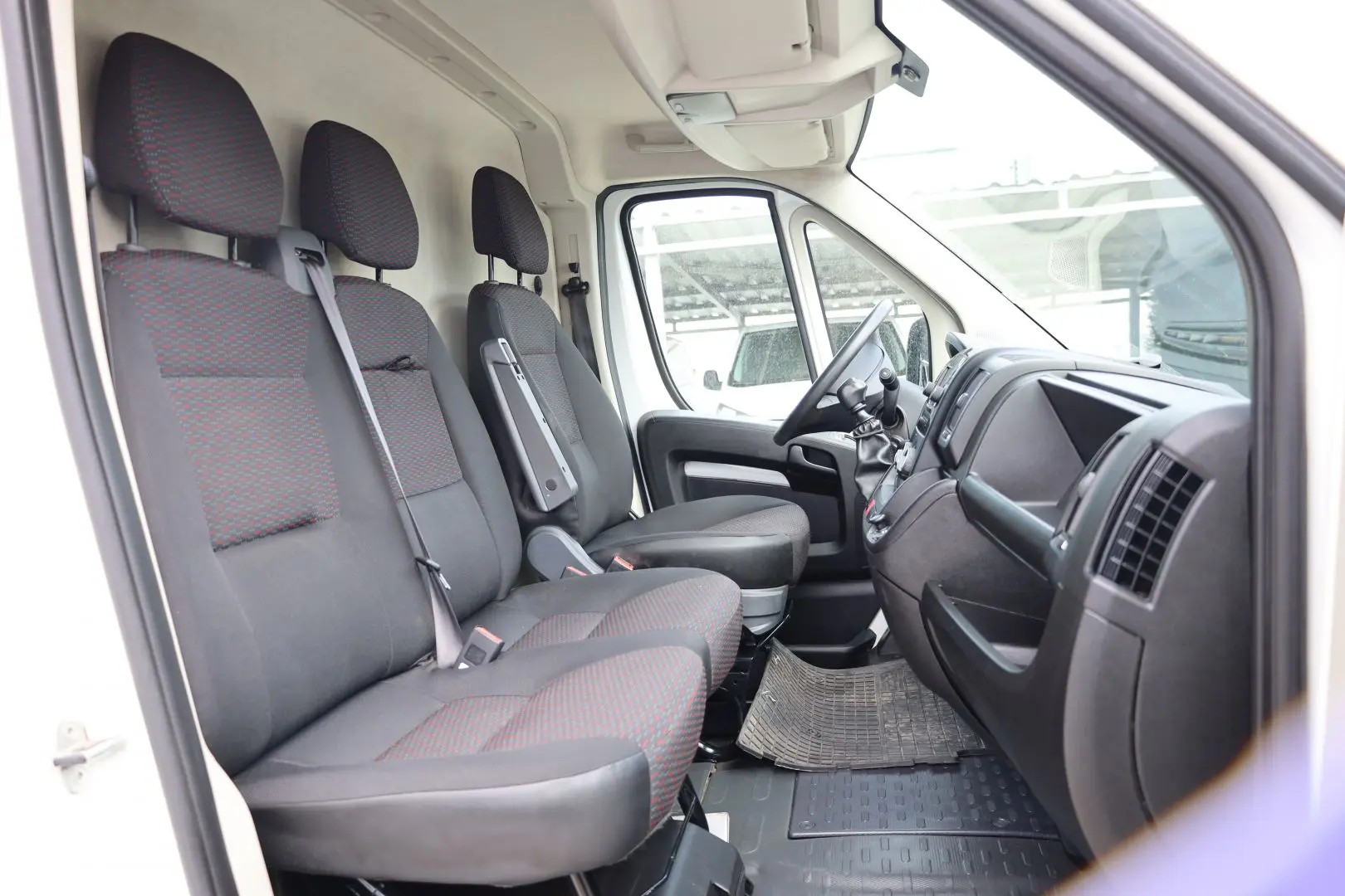 Peugeot Boxer 2.2 120 HP L2H2