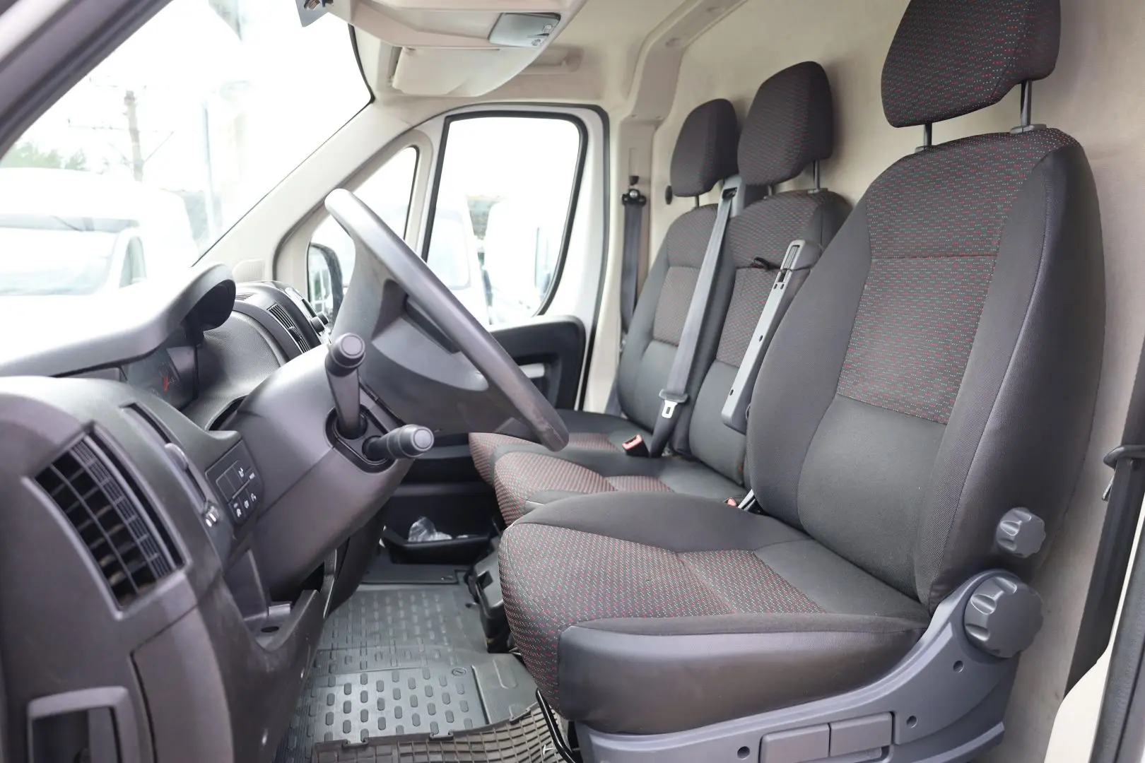 Peugeot Boxer 2.2 120 HP L2H2