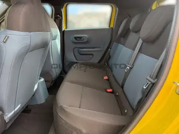 Fiat Grande Panda ICON hibrid 1.2 eDCT LED CARPLAY