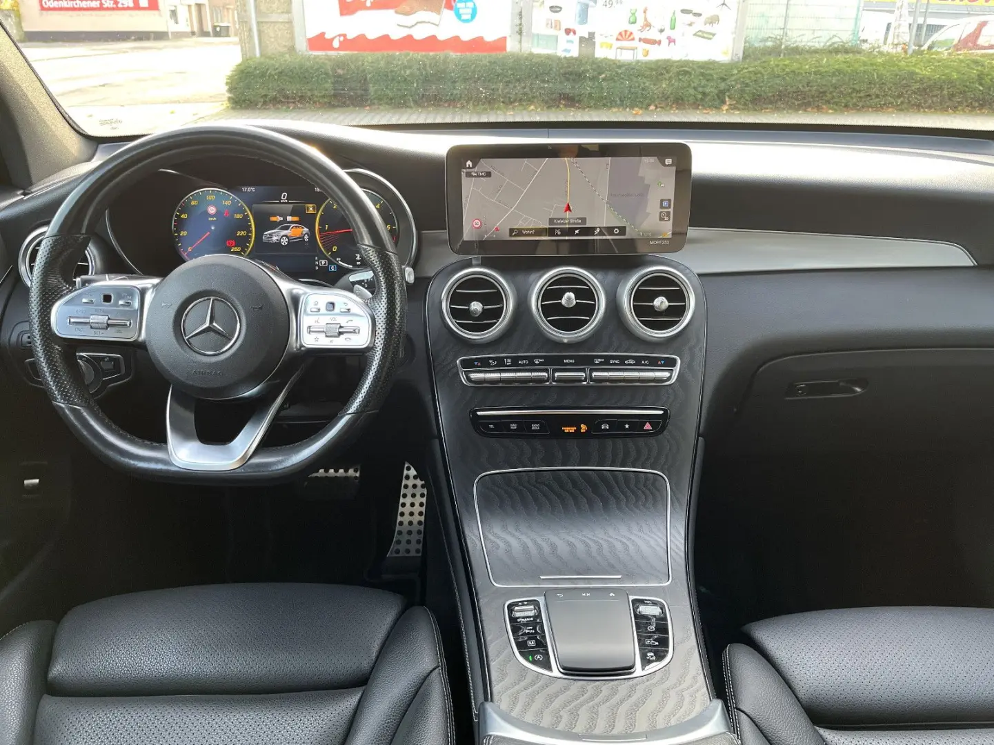 GLC 300d Coupe AMG Line LED Distr. Navi