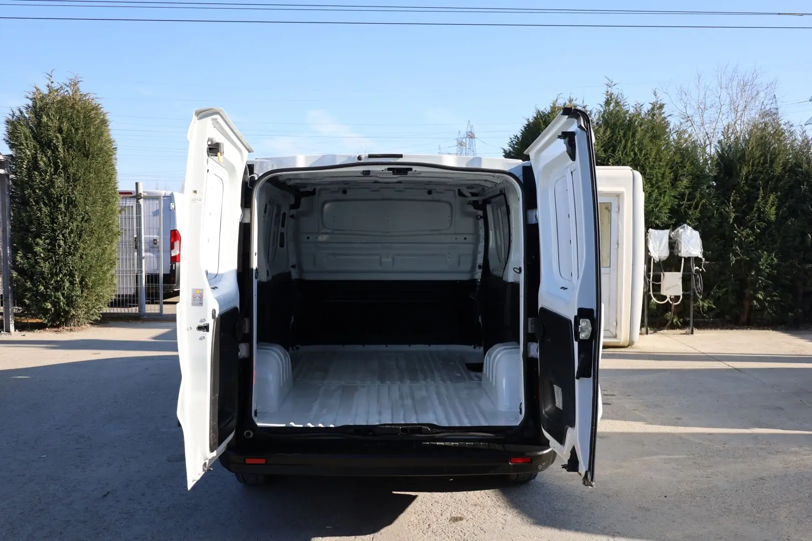 Renault Trafic L1H1 2.0 DCI 120hp