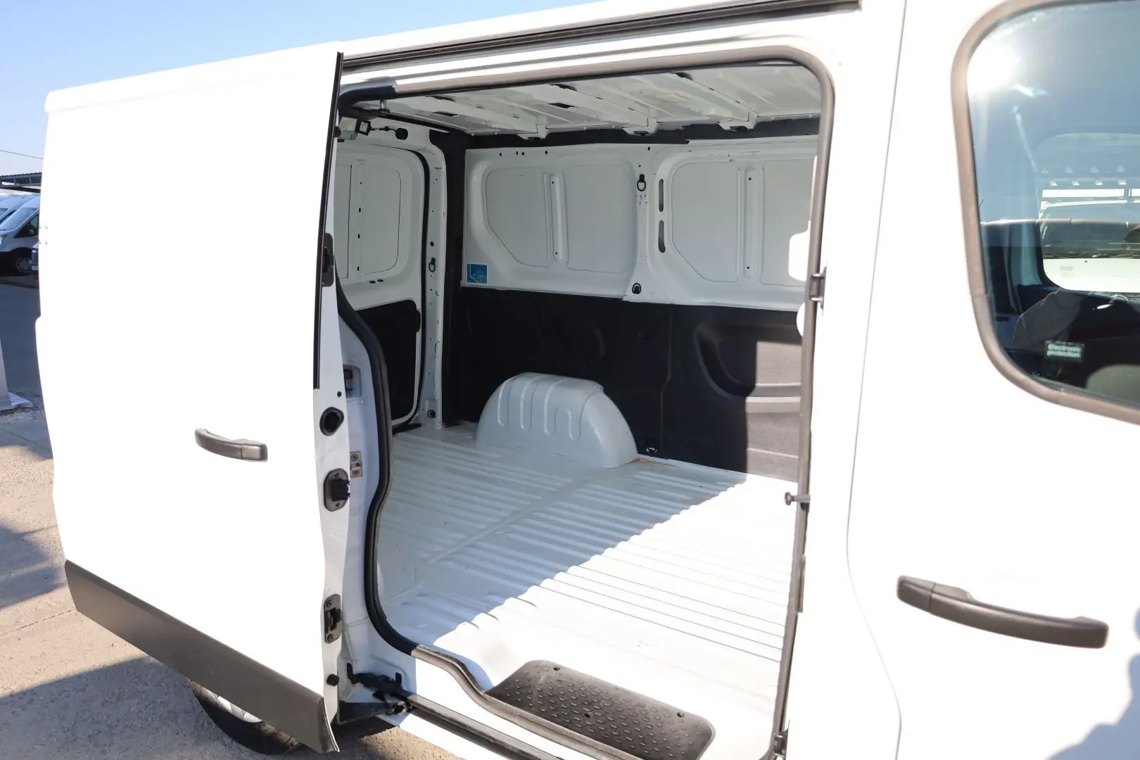 Renault Trafic L1H1 2.0 DCI 120hp