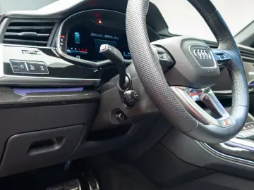 Audi Q8 50 TDI quattro SLine