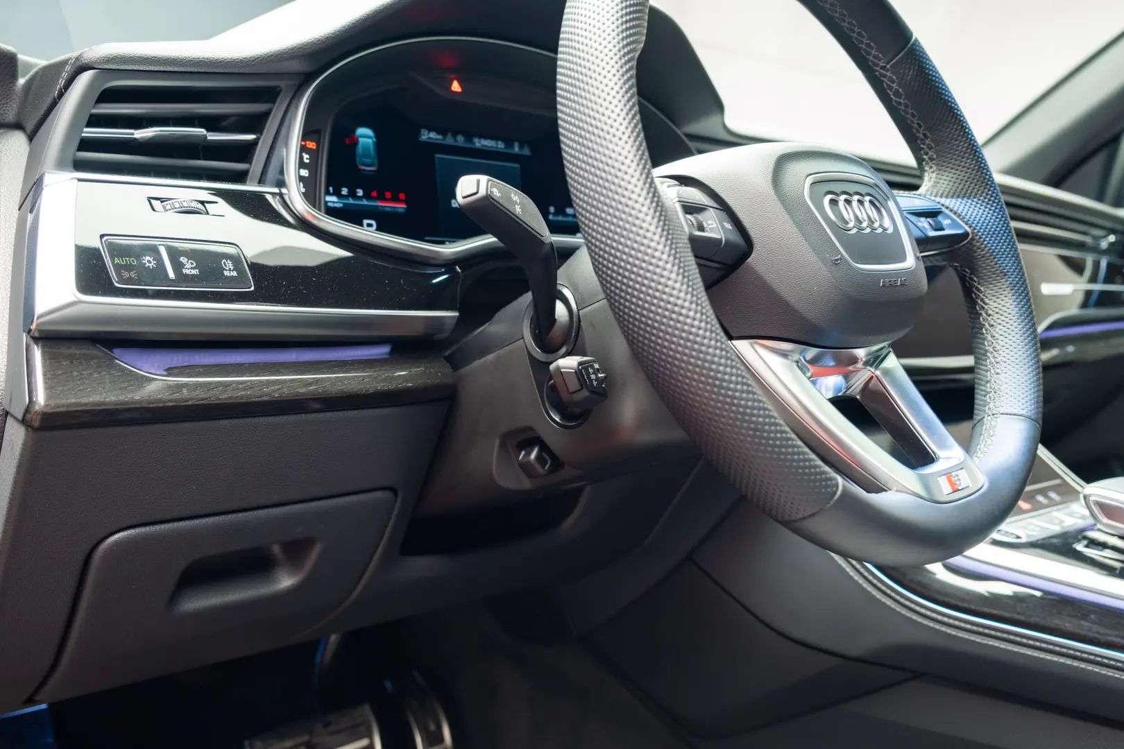 Audi Q8 50 TDI quattro SLine