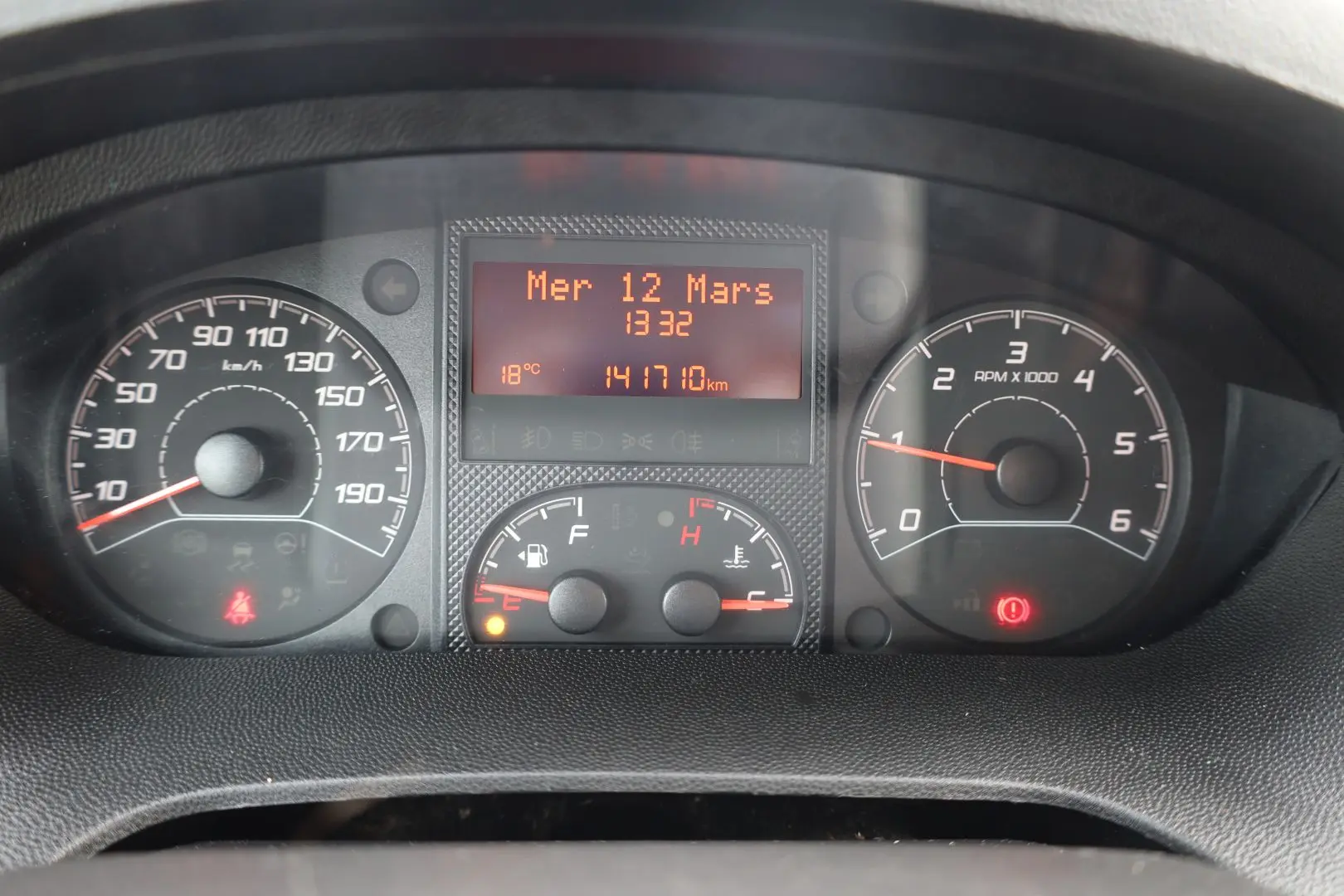 Peugeot Boxer 2.2 120 HP L2H2