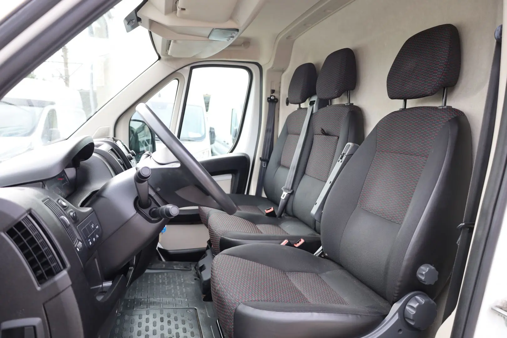 Peugeot Boxer 2.2 120 HP L2H2