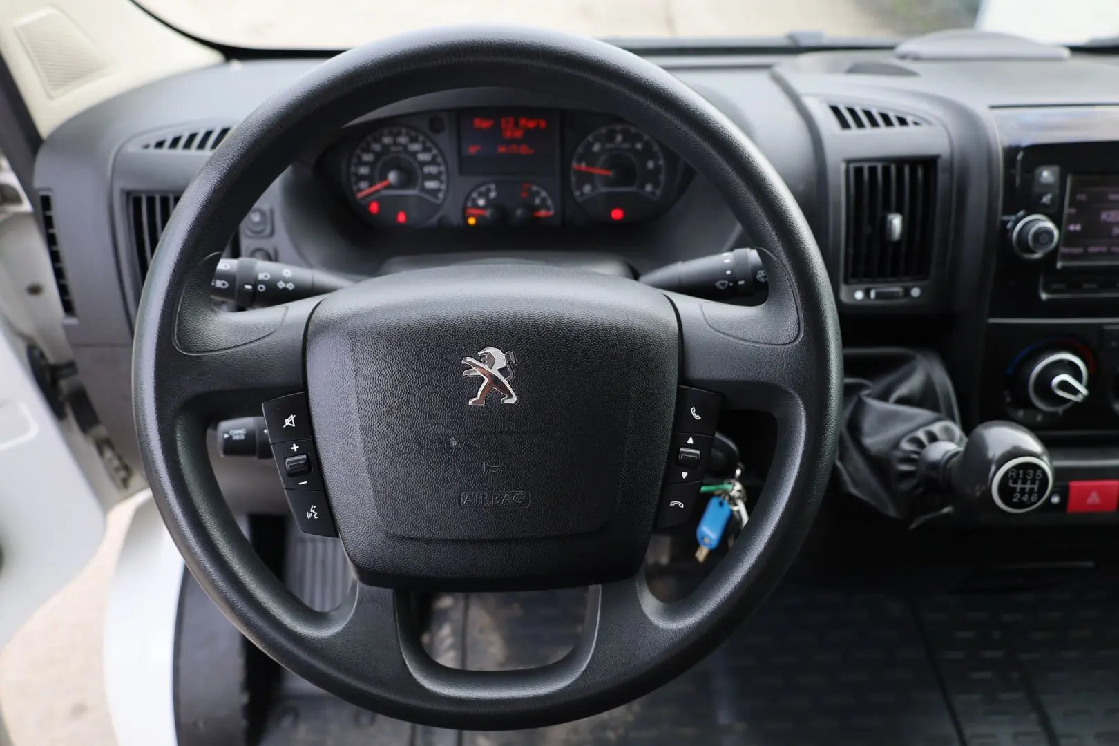 Peugeot Boxer 2.2 120 HP L2H2