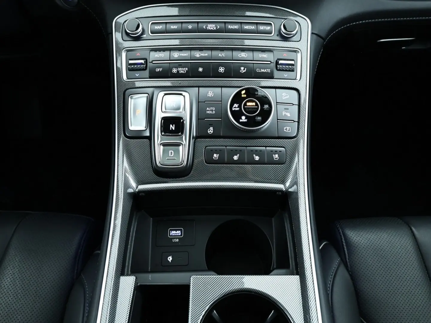 Santa Fe 1.6 T-GDI Prime 4WD Navi Pano DAB CAM