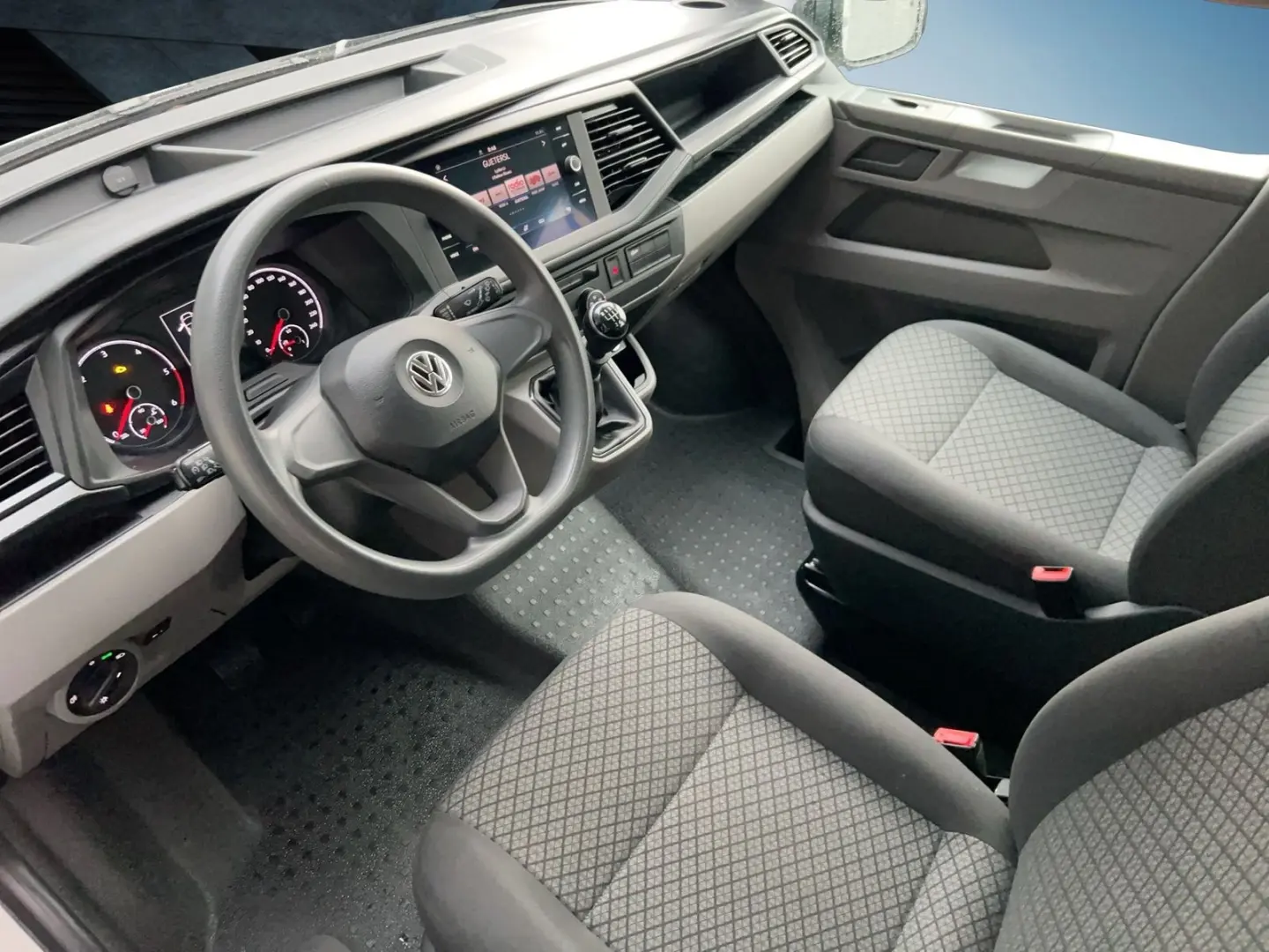 T6.1 Transporter 2.0 TDI FWD Caravelle EcoProfi