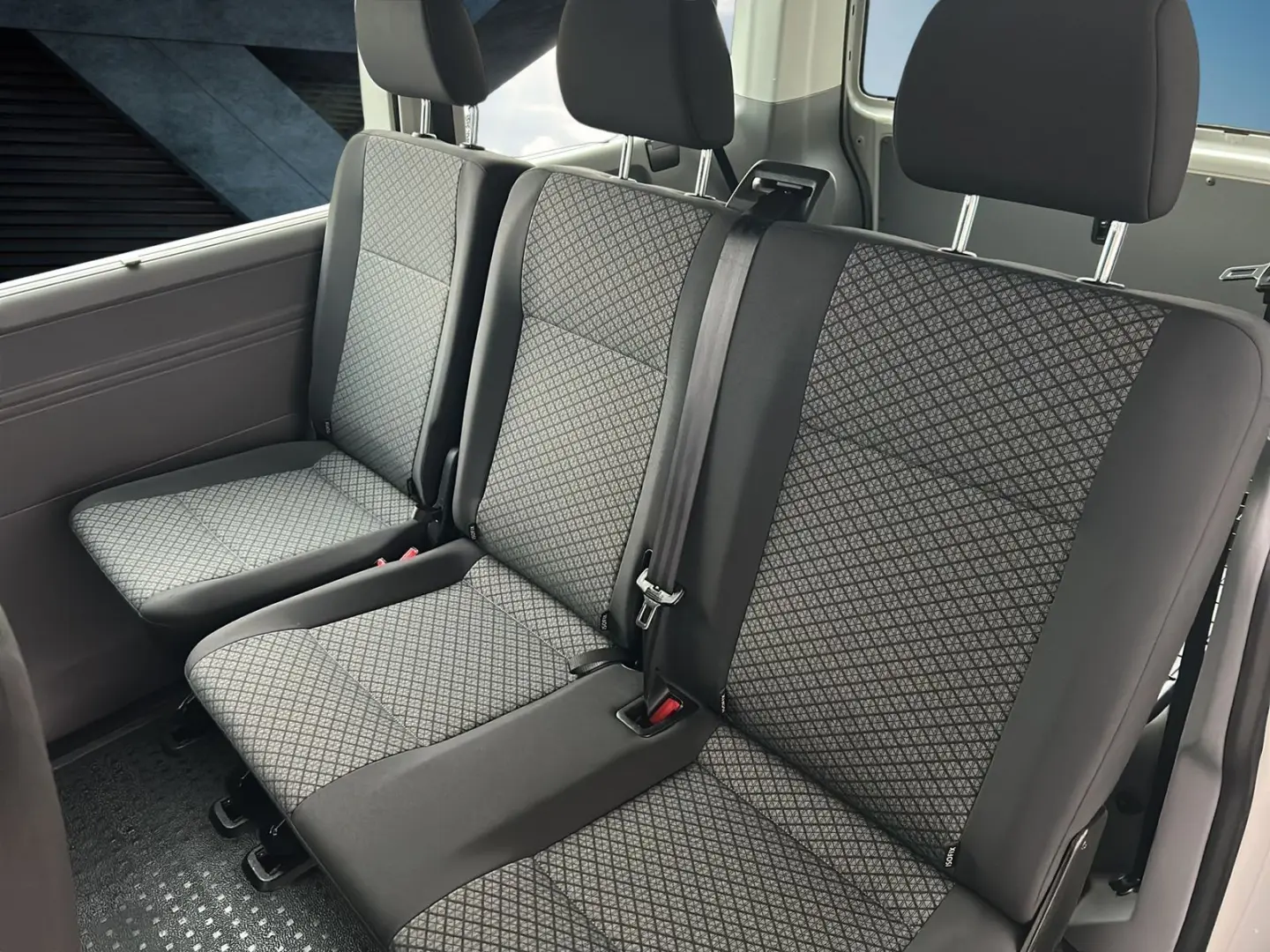 T6.1 Transporter 2.0 TDI FWD Caravelle EcoProfi