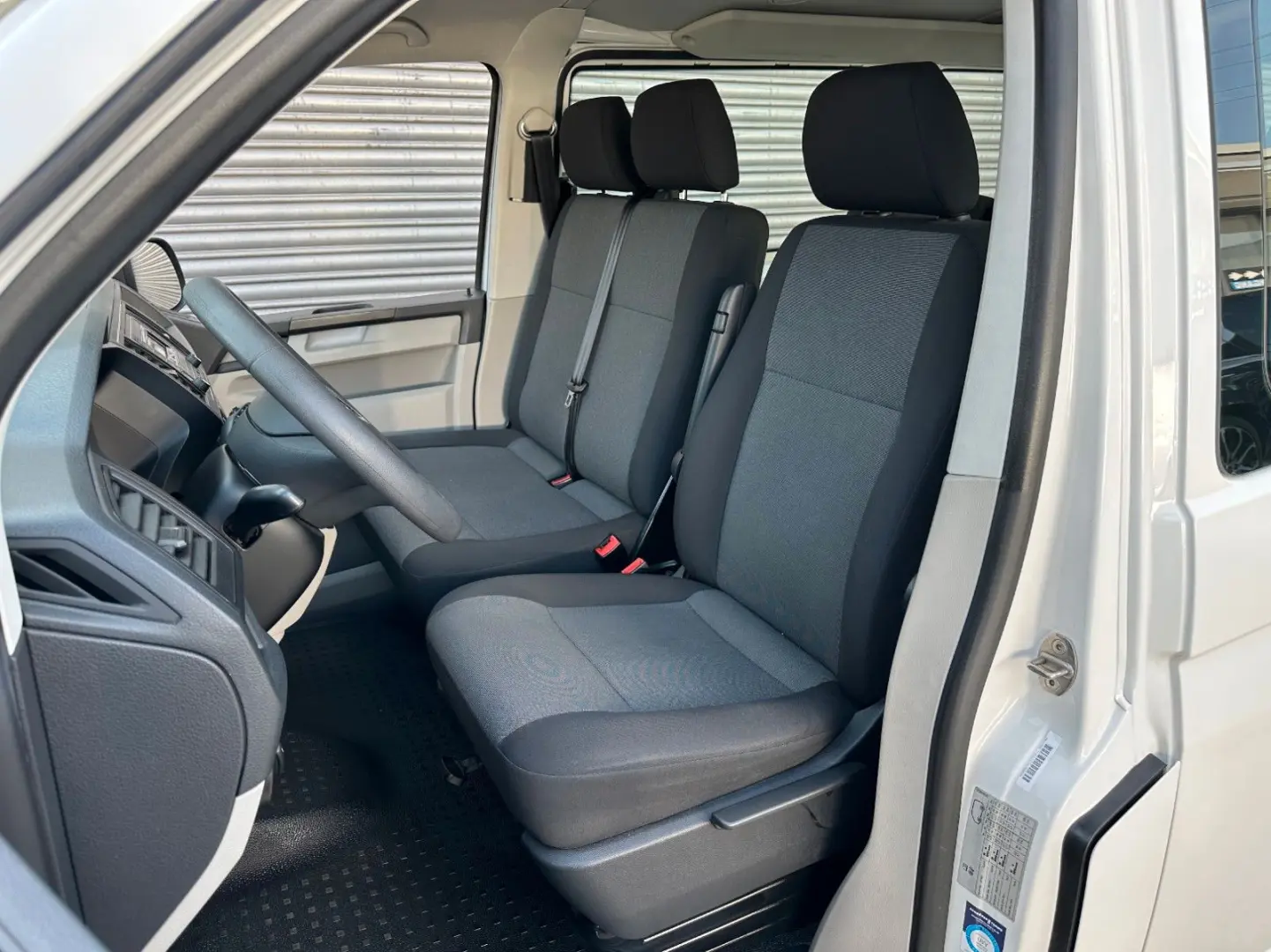 T6 Transp Kasten 9-SITZE PDC AUTOMATIK 2xKLIMA