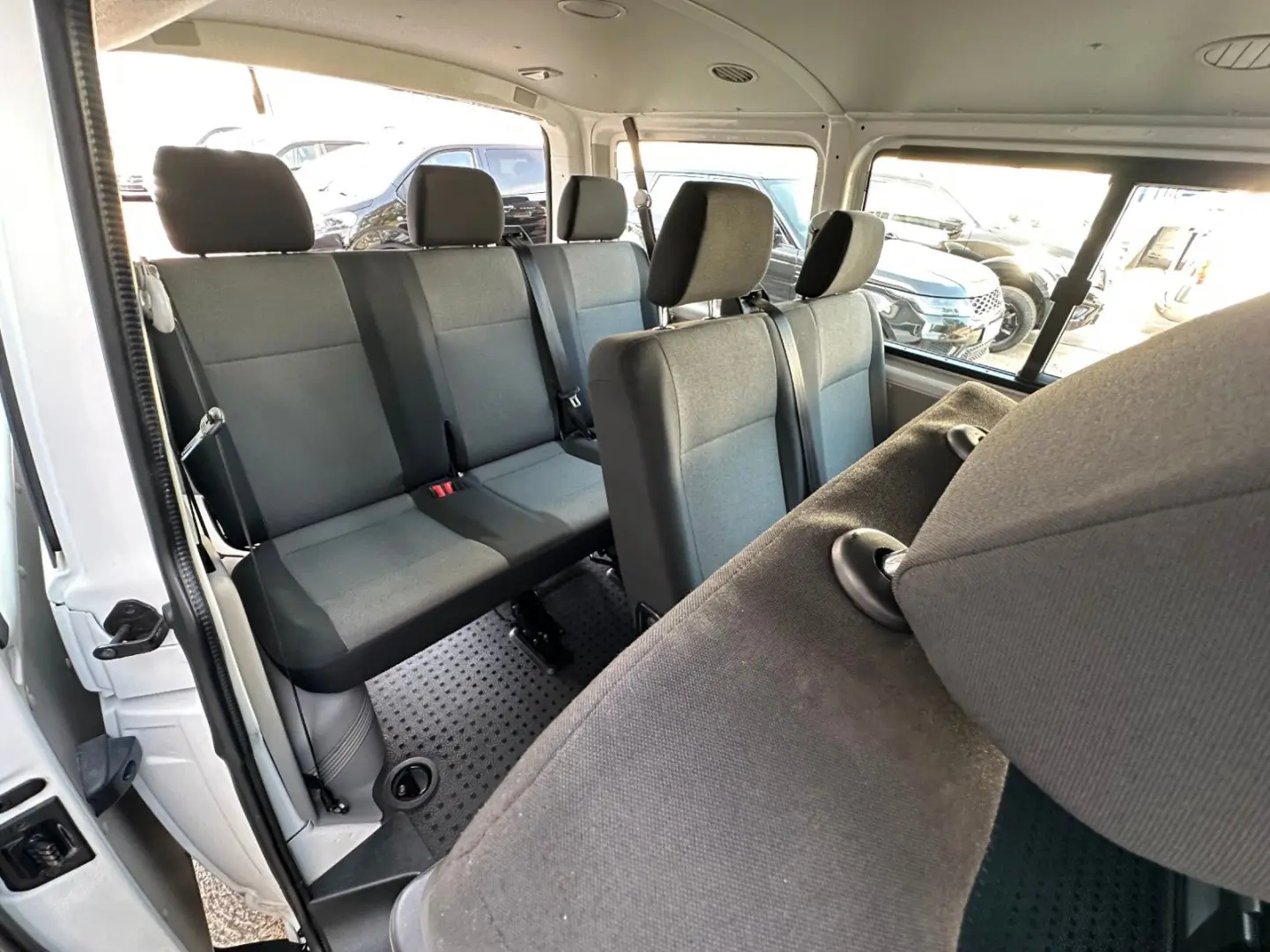 T6 Transp Kasten 9-SITZE PDC AUTOMATIK 2xKLIMA