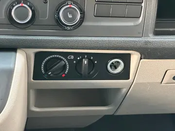 T6 Transp Kasten 9-SITZE PDC AUTOMATIK 2xKLIMA