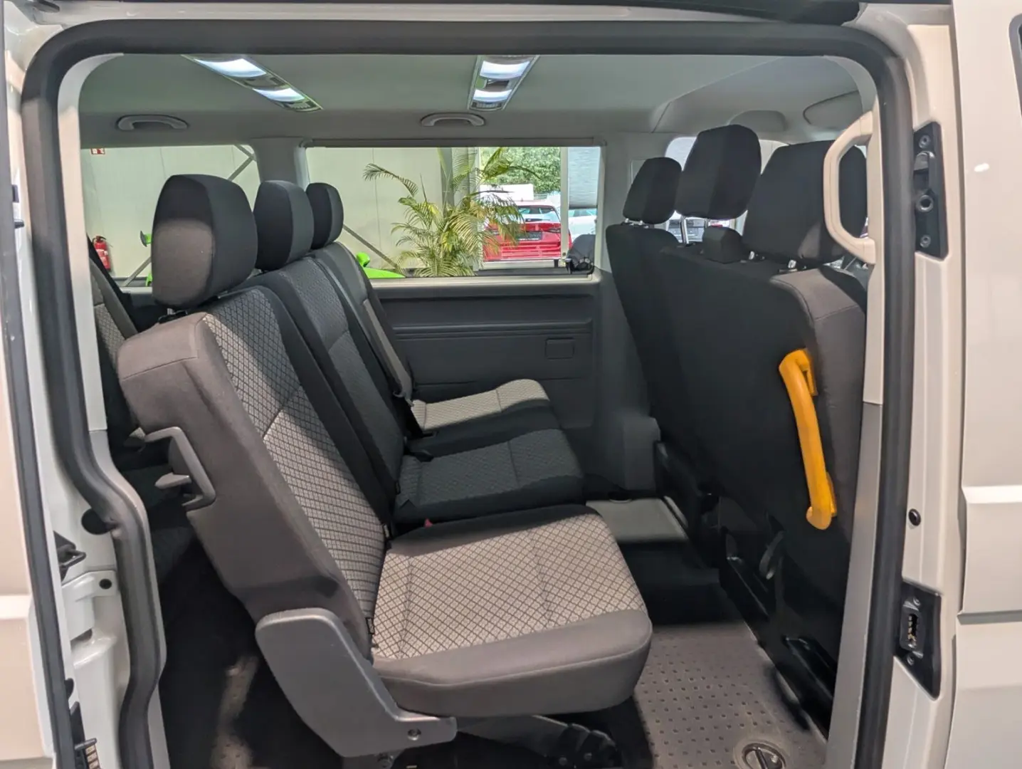 T6.1 Caravelle  Kurz Trendline Klimaaut. 9Sitzer