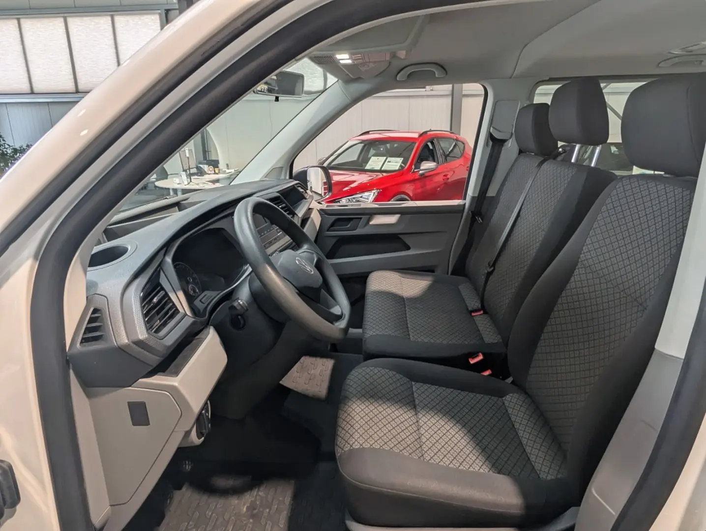 T6.1 Caravelle  Kurz Trendline Klimaaut. 9Sitzer