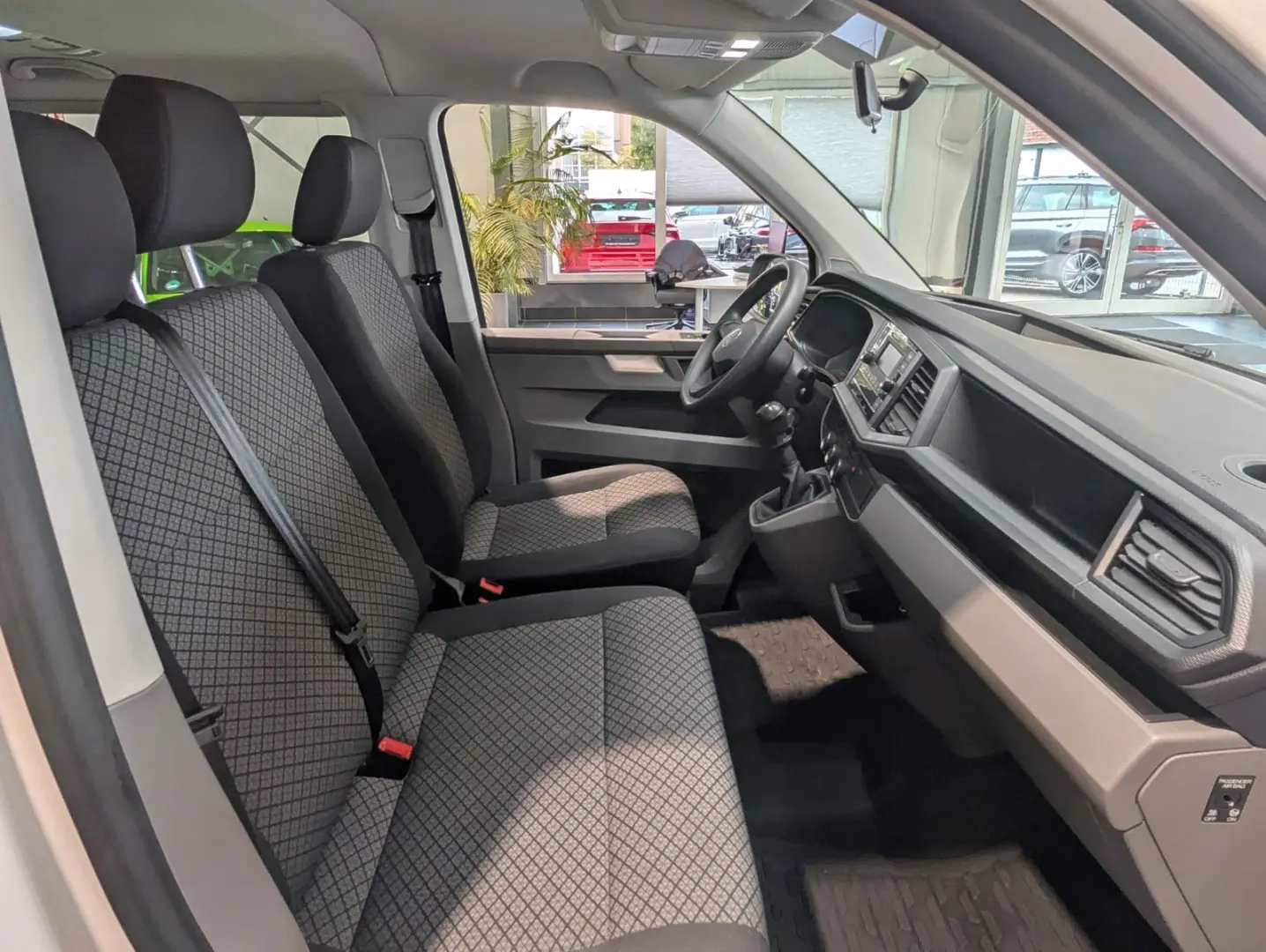 T6.1 Caravelle  Kurz Trendline Klimaaut. 9Sitzer