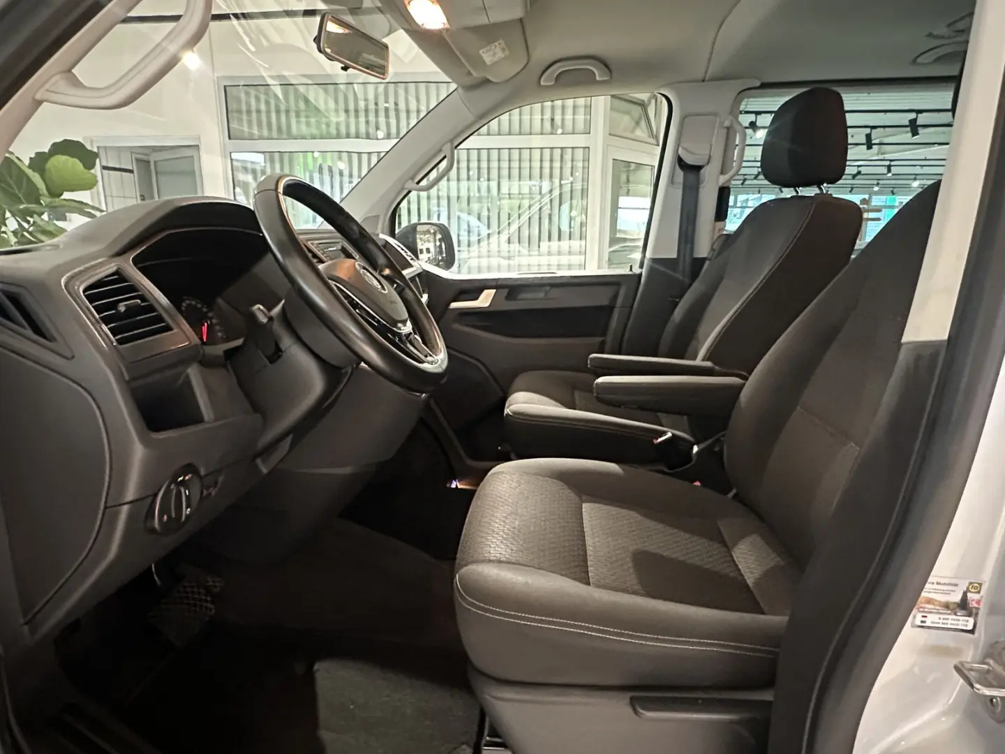 T6 Multivan Trendline DSG 5-SITZER PDC