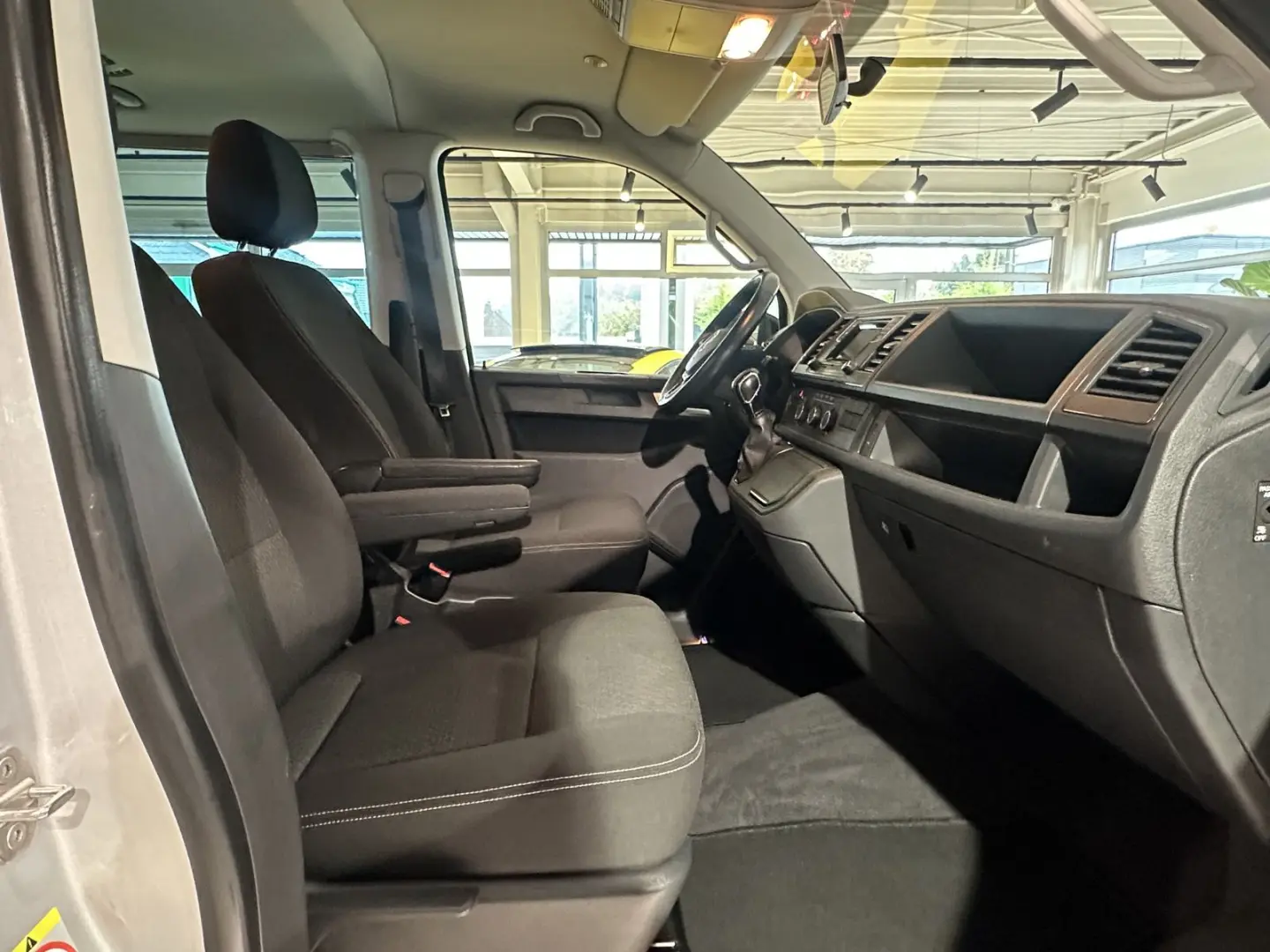 T6 Multivan Trendline DSG 5-SITZER PDC