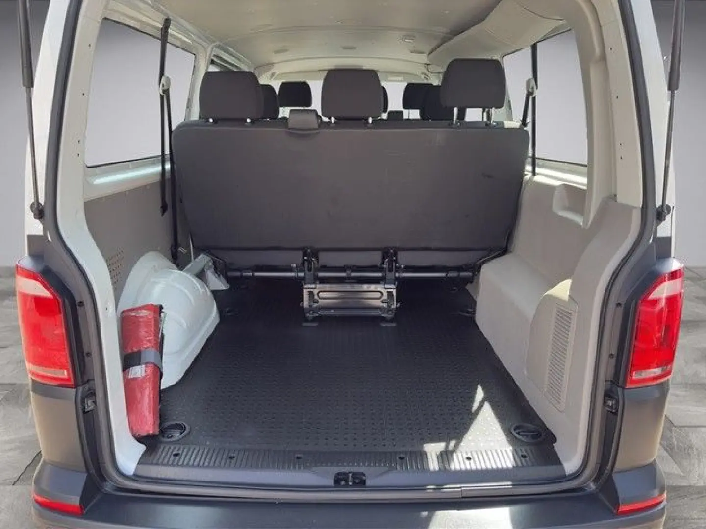 T6 Kombi lang 2 0 TDI DSG 9 Sitzer