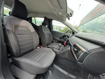 Dacia Sandero Stepway TCe 90 CVT Comfort 2021