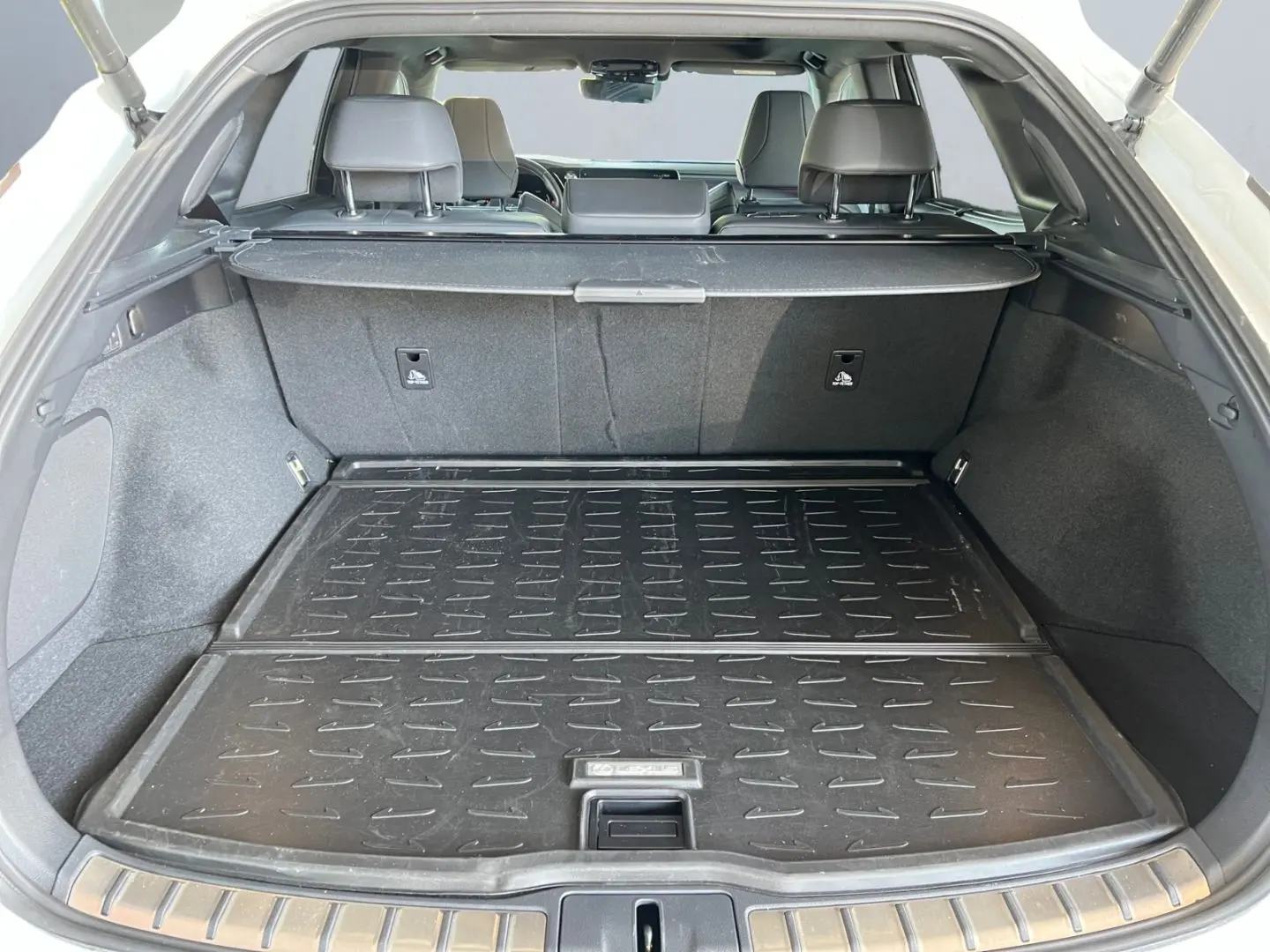 RX 500h F SPORT   Allradlenkung Pano 360  HUD 21