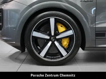 Cayenne Turbo E-Hybrid Coupé HA-Lenkung;PCCB;Inn