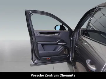 Cayenne Turbo E-Hybrid Coupé HA-Lenkung;PCCB;Inn