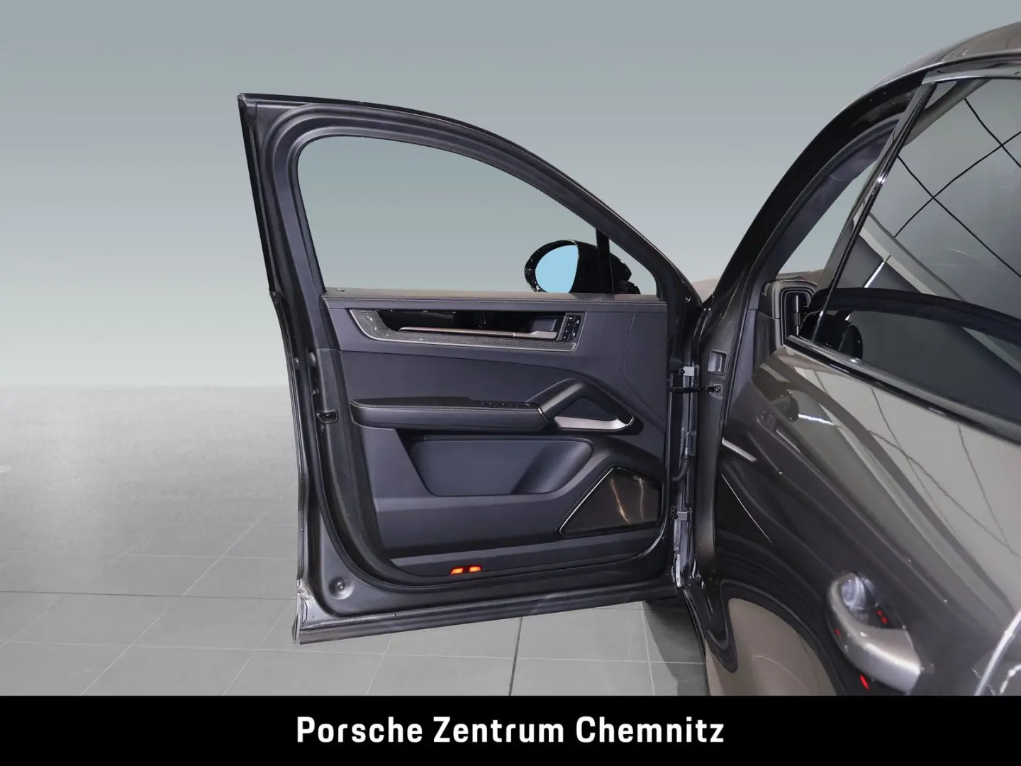 Cayenne Turbo E-Hybrid Coupé HA-Lenkung;PCCB;Inn