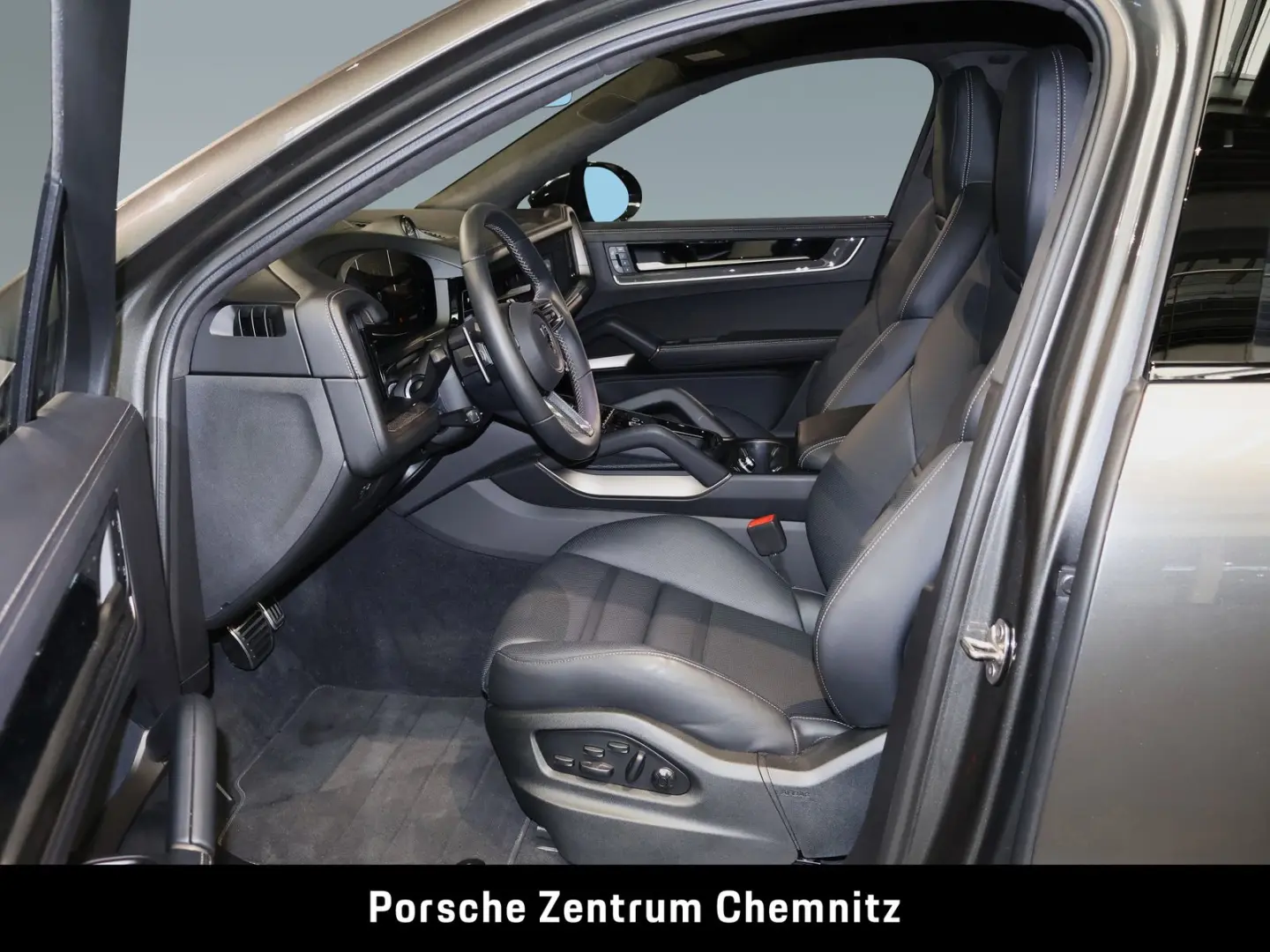 Cayenne Turbo E-Hybrid Coupé HA-Lenkung;PCCB;Inn