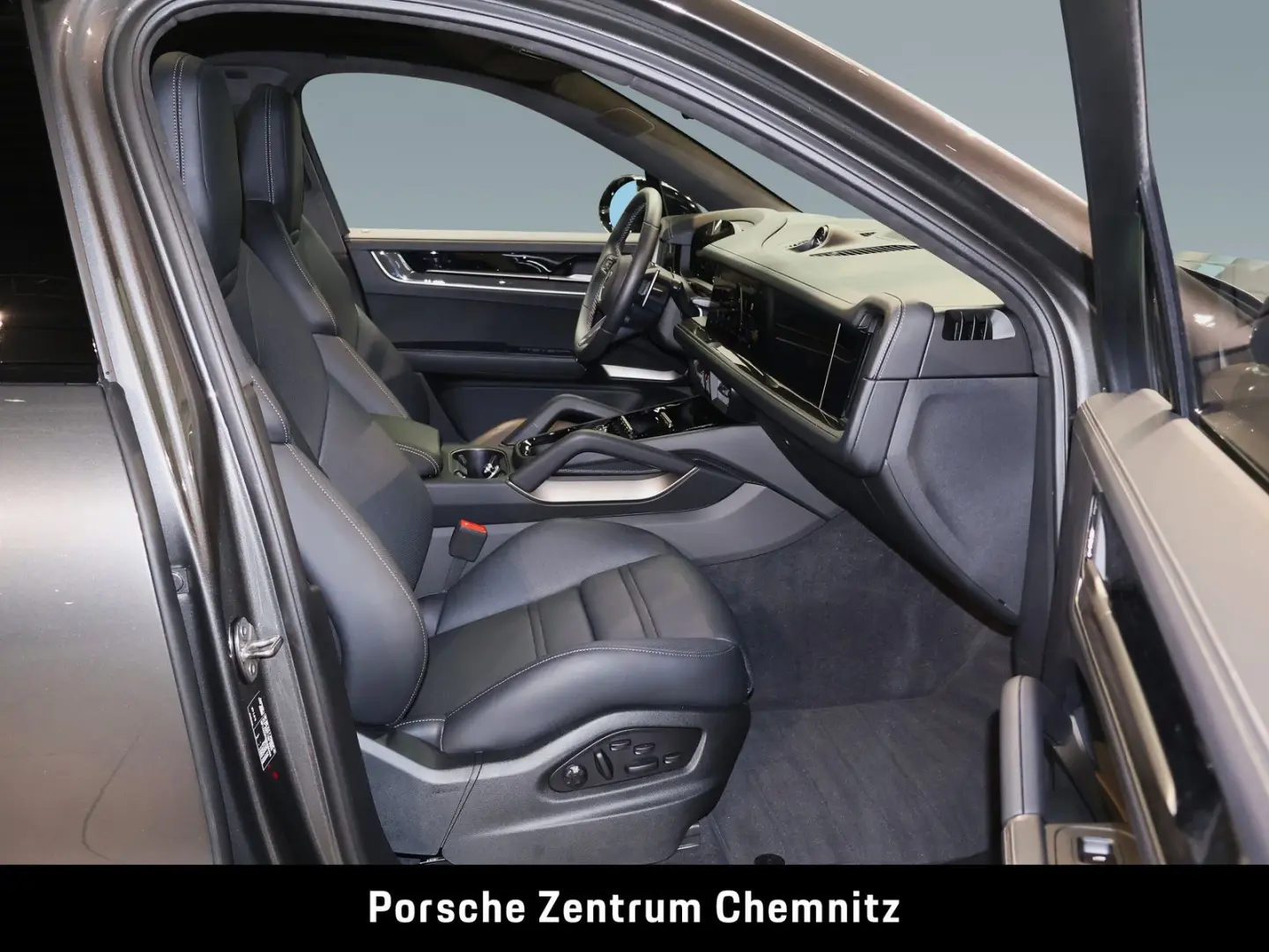 Cayenne Turbo E-Hybrid Coupé HA-Lenkung;PCCB;Inn