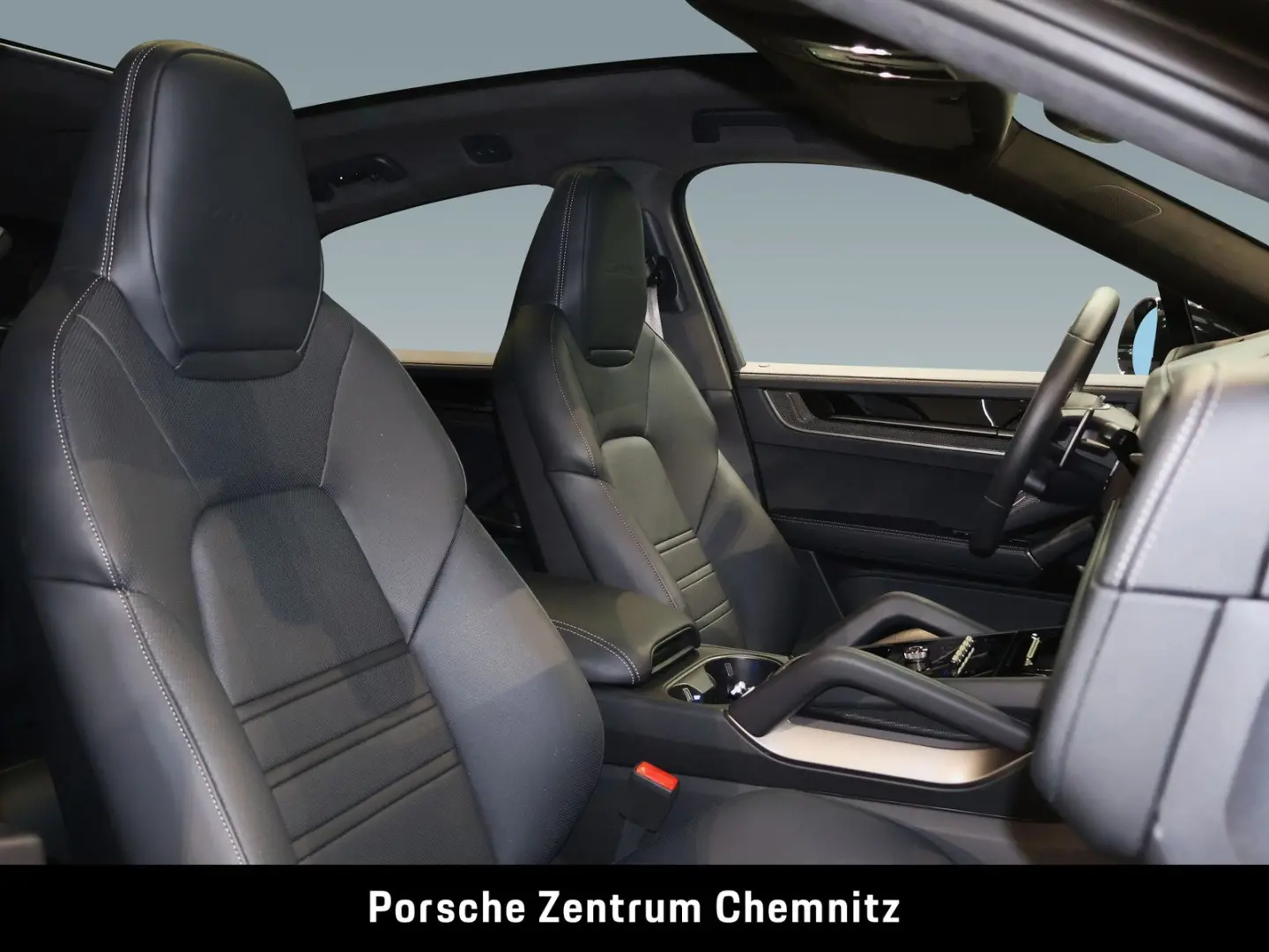 Cayenne Turbo E-Hybrid Coupé HA-Lenkung;PCCB;Inn