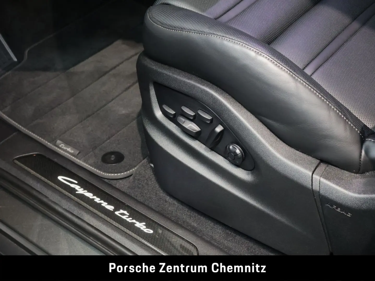 Cayenne Turbo E-Hybrid Coupé HA-Lenkung;PCCB;Inn