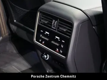 Cayenne Turbo E-Hybrid Coupé HA-Lenkung;PCCB;Inn