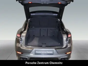 Cayenne Turbo E-Hybrid Coupé HA-Lenkung;PCCB;Inn