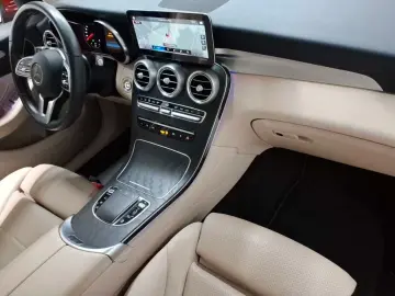 GLC 300 d 4M-AHK PANO BusiP AssiP KomfP