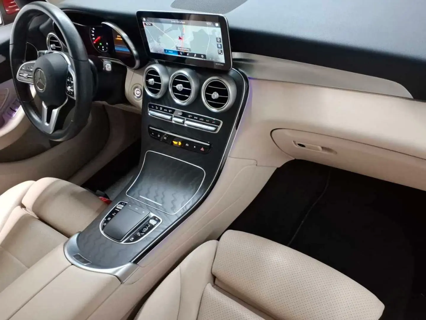 GLC 300 d 4M-AHK PANO BusiP AssiP KomfP