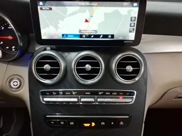 GLC 300 d 4M-AHK PANO BusiP AssiP KomfP