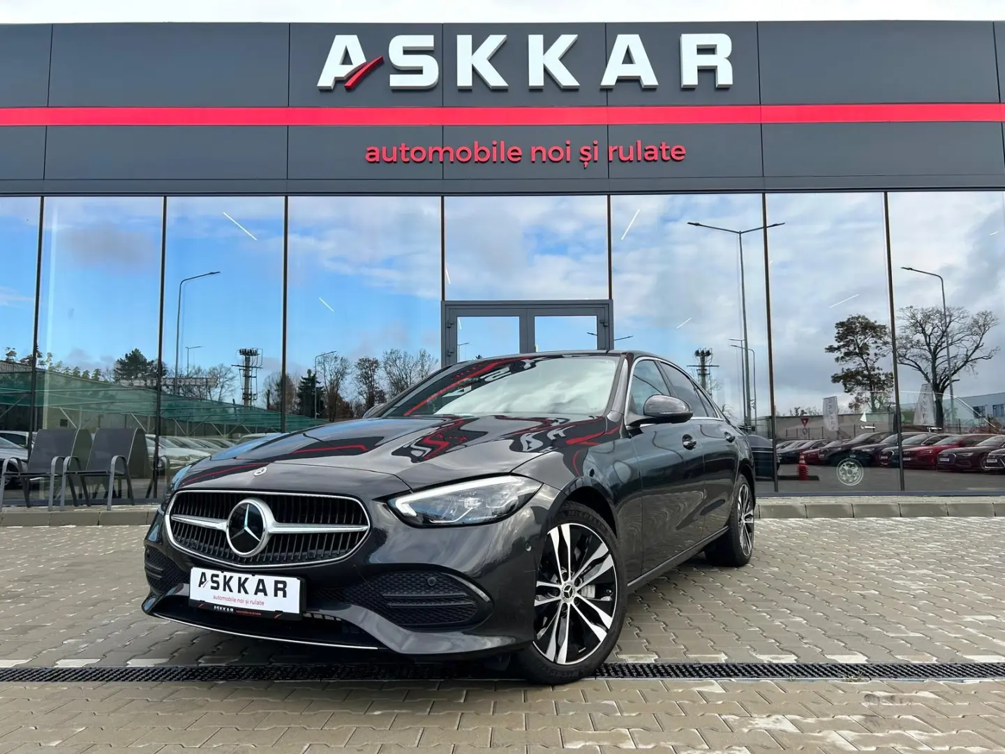 Mercedes-Benz C 300 e 9G-TRONIC 2024