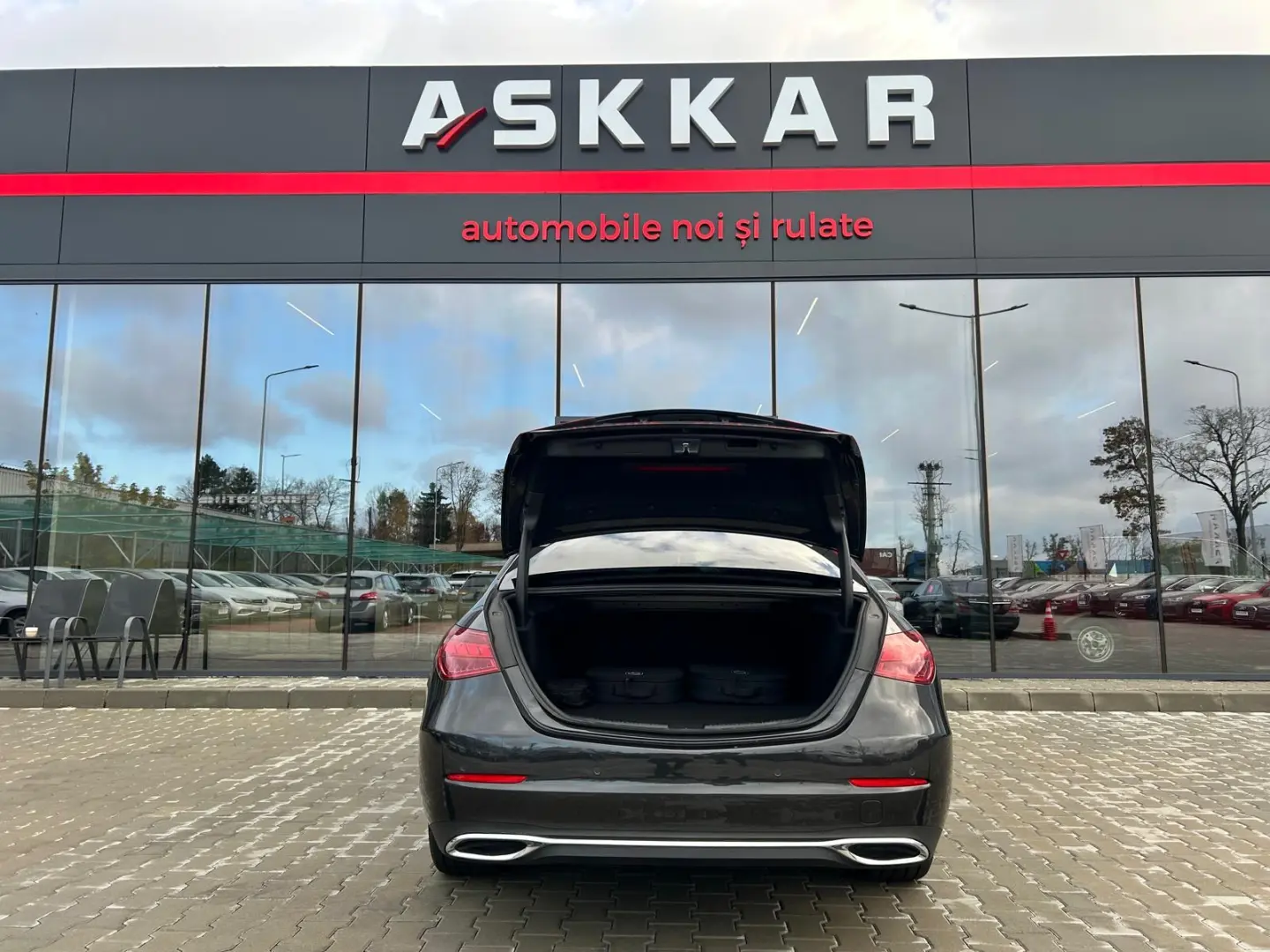 Mercedes-Benz C 300 e 9G-TRONIC 2024