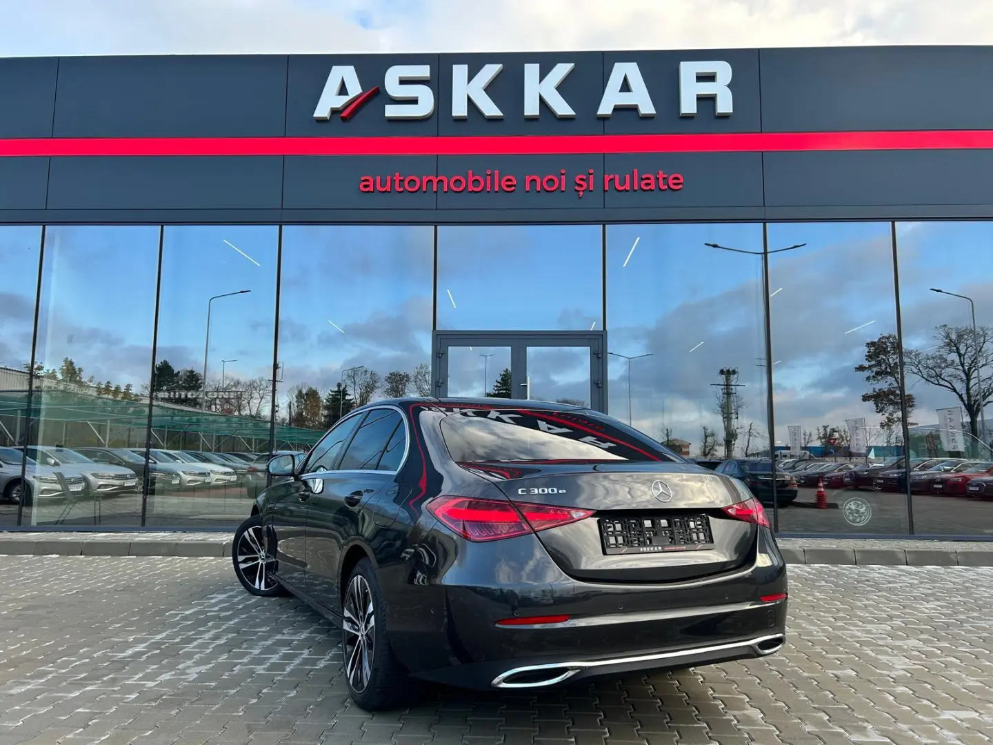 Mercedes-Benz C 300 e 9G-TRONIC 2024