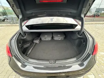 Mercedes-Benz C 300 e 9G-TRONIC 2024