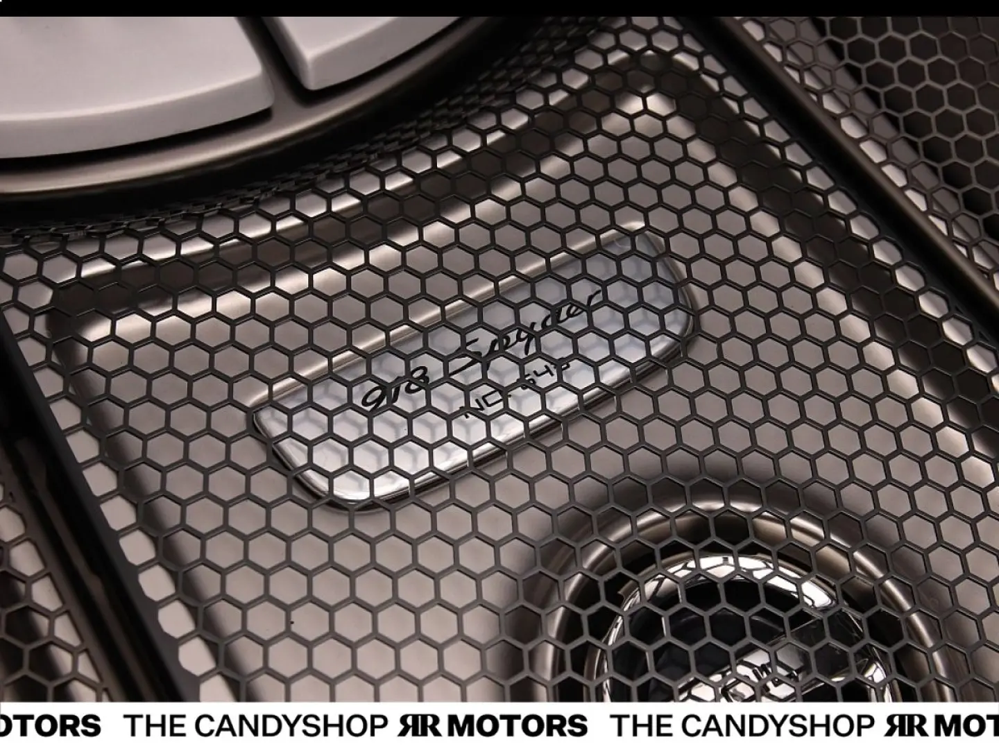 918 Spyder  Perfekt GT-Silber Nr.643 918