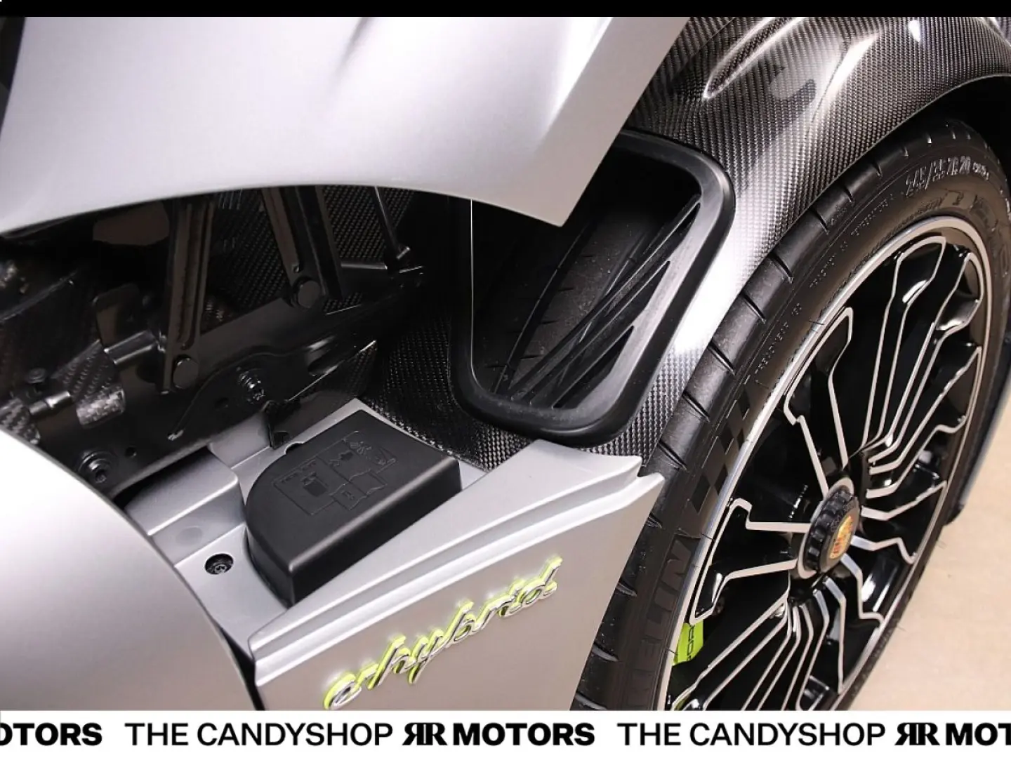 918 Spyder  Perfekt GT-Silber Nr.643 918