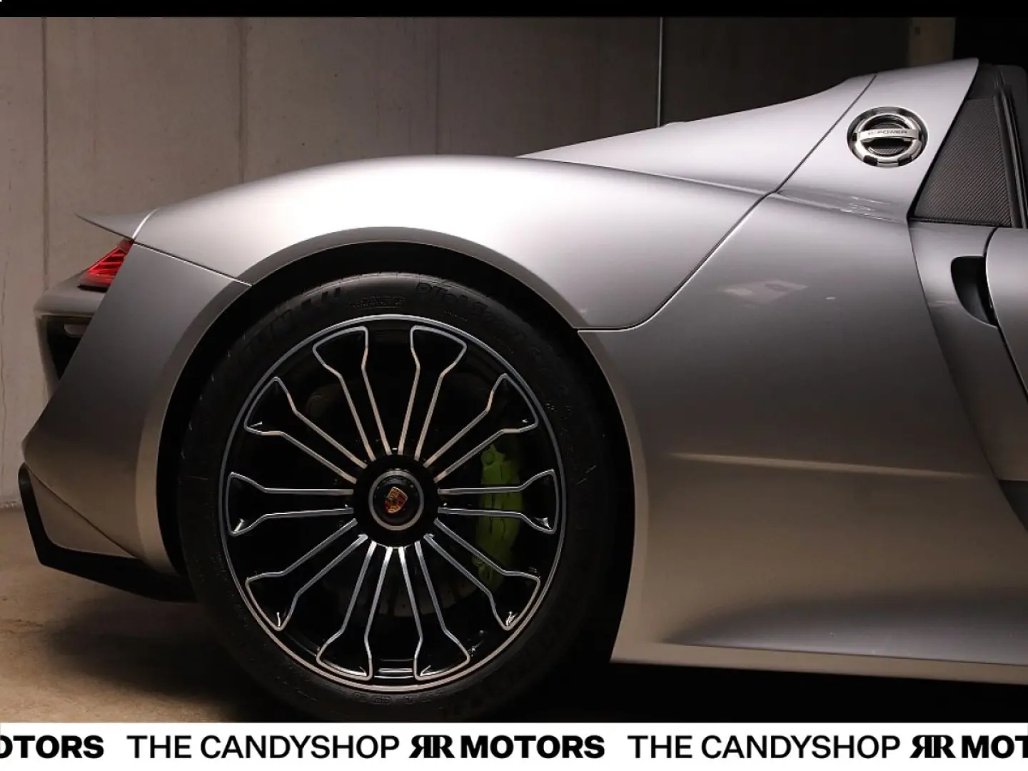 918 Spyder  Perfekt GT-Silber Nr.643 918