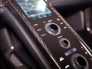 918 SPYDER   LIFTING   CARBON 397 918