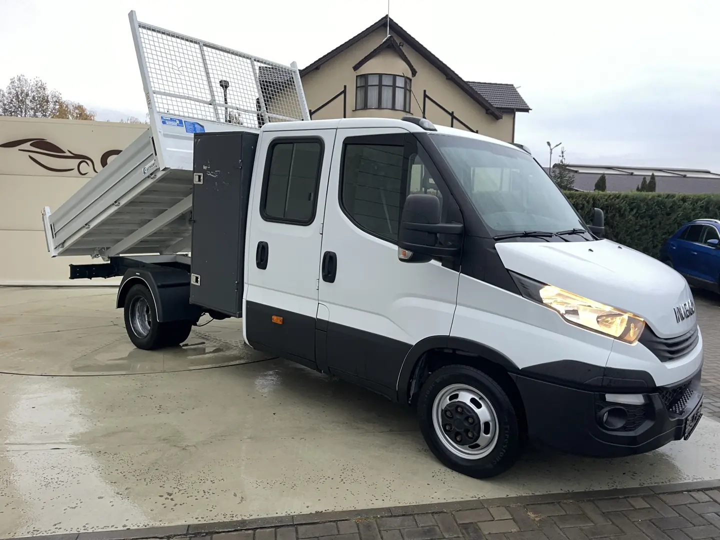 Iveco Daily Doka 35C14 7LOCURI PUNTE DUBLA BASCULABIL