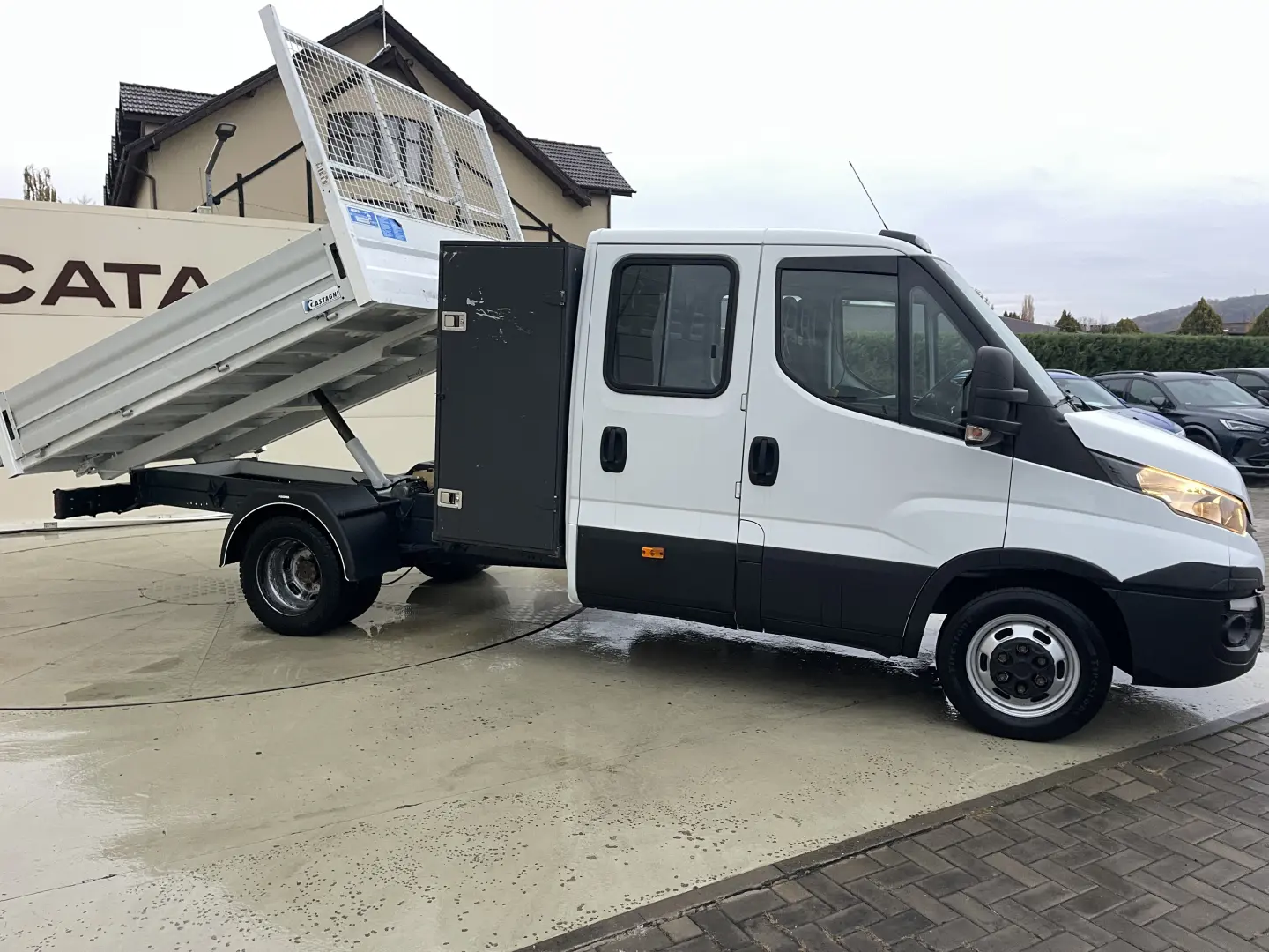 Iveco Daily Doka 35C14 7LOCURI PUNTE DUBLA BASCULABIL