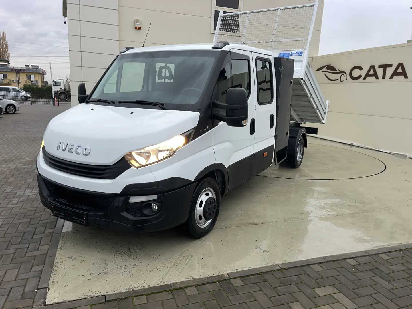 Iveco Daily Doka 35C14 7LOCURI PUNTE DUBLA BASCULABIL